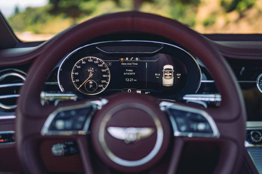 Панель приборов Bentley Continental GT V8 Convertible 2019 года  (NA) (фото 15 из 40)